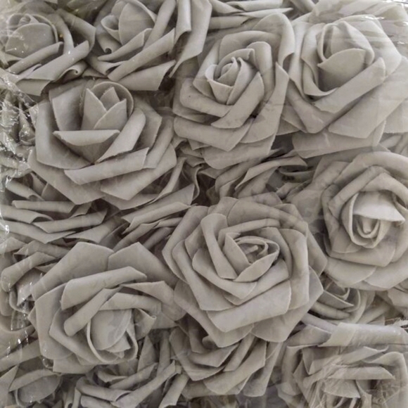NWT GREY-Roses ROSETTE Bundle - Picture 1 of 5